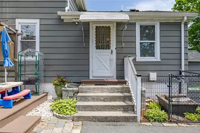 43 Duane Street, Warwick, RI 02818 - Photo 8