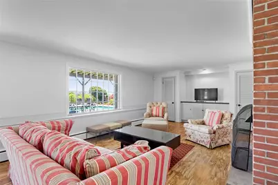172 Eustis Avenue, Newport, RI 02840 - Photo 36