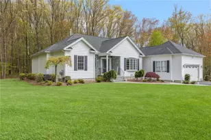 136 Rome Ct, Cranston, RI 02921 - Photo 10