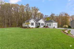136 Rome Ct, Cranston, RI 02921 - Photo 12