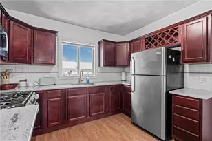 10 Denver Ave, Cranston, RI 02905 - Photo 24