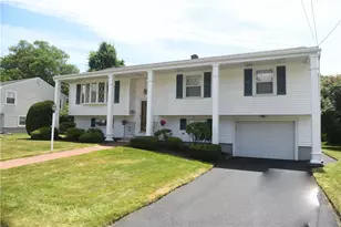 20 Bicentennial Way, North Providence, RI 02911 - Photo 2