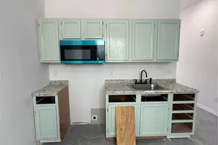 536 Smith St, Providence, RI 02908 - Photo 2