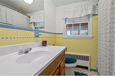 74 Youngs Avenue, West Warwick, RI 02893 - Photo 16
