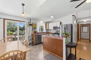 14 Oak St, West Warwick, RI 02893 - Photo 38