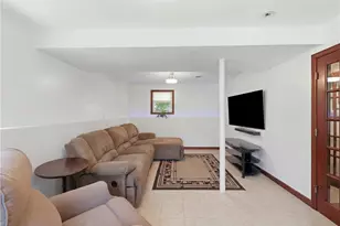 14 Oak St, West Warwick, RI 02893 - Photo 32