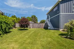 97 Eustis Ave, Newport, RI 02840 - Photo 24