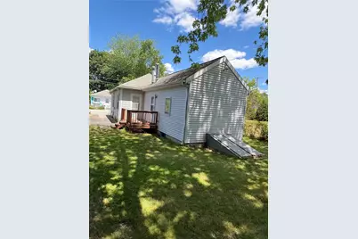 52 Kenway Avenue, Warwick, RI 02889 - Photo 4
