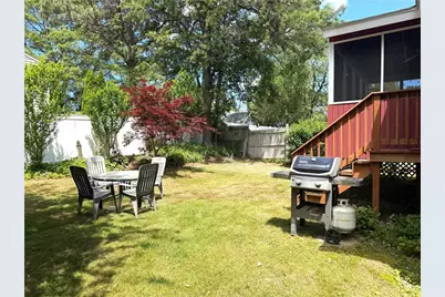 76 Hemlock Road, South Kingstown, RI 02879 - Photo 4