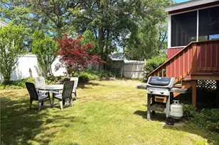 76 Hemlock Rd, South Kingstown, RI 02879 - Photo 4