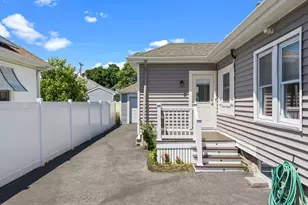 116 Saratoga Ave, Pawtucket, RI 02861 - Photo 4