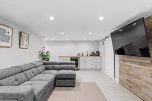 116 Saratoga Ave, Pawtucket, RI 02861 - Photo 24