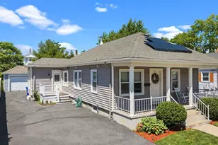 116 Saratoga Ave, Pawtucket, RI 02861 - Photo 2