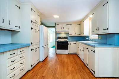 69 Douglas Road, Warwick, RI 02886 - Photo 16