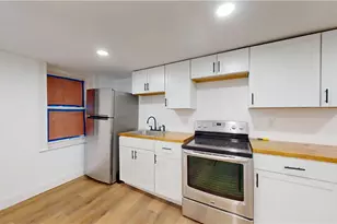 372 Hawkins St, Providence, RI 02904 - Photo 4