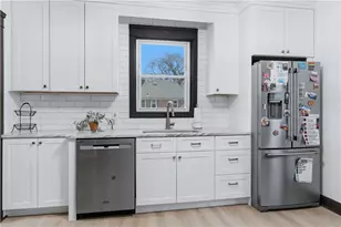 44 Holburn Ave, Cranston, RI 02910 - Photo 2