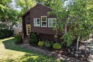 38 Vanstone Ave, Warwick, RI 02889 - Photo 2