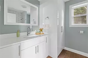 18 Pevear Ave, Warwick, RI 02886 - Photo 18