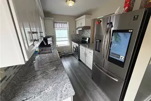 324 Dudley St, Providence, RI 02907 - Photo 8