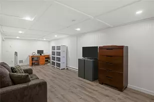 203 Garden Hills Dr, Cranston, RI 02920 - Photo 28