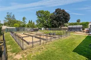 203 Garden Hills Dr, Cranston, RI 02920 - Photo 34