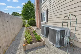 25 Tryon Ave, East Providence, RI 02916 - Photo 44