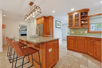 25 Tryon Avenue, East Providence, RI 02916 - Photo 4