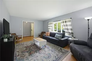 34 Foxhill Ave, Bristol, RI 02809 - Photo 8