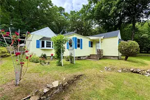 328 Rhodes Ave, Woonsocket, RI 02895 - Photo 2