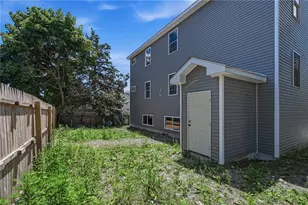 10 Hillard St, Providence, RI 02909 - Photo 24
