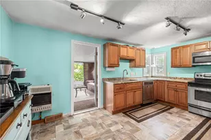 265 Asylum Rd, Warwick, RI 02886 - Photo 6