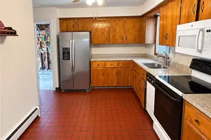 37 Ladeira Ave, Portsmouth, RI 02871 - Photo 2