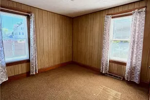 133 Oakland Ave, Pawtucket, RI 02861 - Photo 8