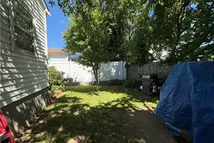 64 Dresser St, Providence, RI 02909 - Photo 6