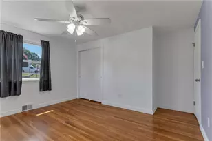 26 Bernard St, Cranston, RI 02920 - Photo 24