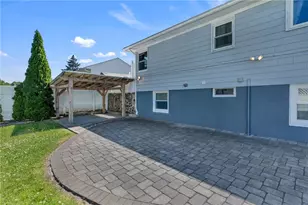 26 Bernard St, Cranston, RI 02920 - Photo 10