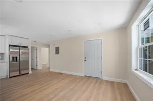 12 Price St, Providence, RI 02907 - Photo 4
