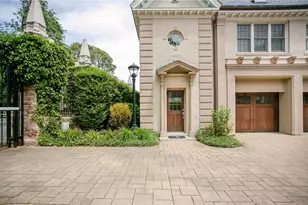 241 Ruggles Ave, Newport, RI 02840 - Photo 2
