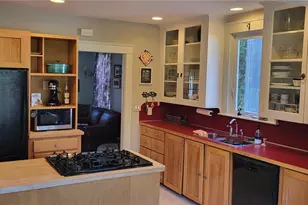 146 Lexington Ave, Cranston, RI 02910 - Photo 12