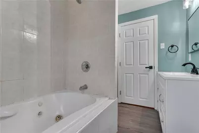 86 Westwood Avenue, Cranston, RI 02905 - Photo 24