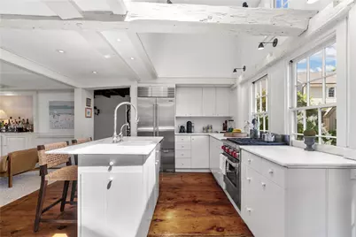 22 Bridge Street, Newport, RI 02840 - Photo 12