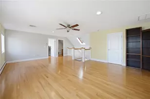 54 Oliver Hazard Perry Rd, Portsmouth, RI 02871 - Photo 18