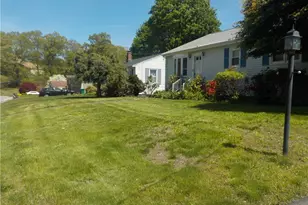 325 Morin St, Woonsocket, RI 02895 - Photo 4