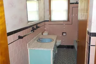 325 Morin St, Woonsocket, RI 02895 - Photo 12