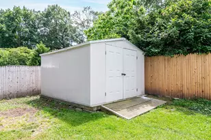 158 Lewiston St, Warwick, RI 02889 - Photo 36