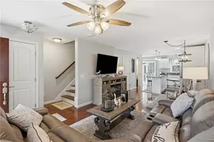 100 Woodlawn Ave, North Providence, RI 02904 - Photo 12
