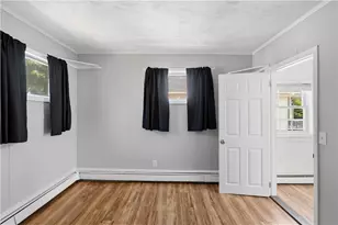 116 Warwick Rd, Pawtucket, RI 02861 - Photo 16