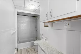 116 Warwick Rd, Pawtucket, RI 02861 - Photo 10