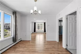 116 Warwick Rd, Pawtucket, RI 02861 - Photo 8
