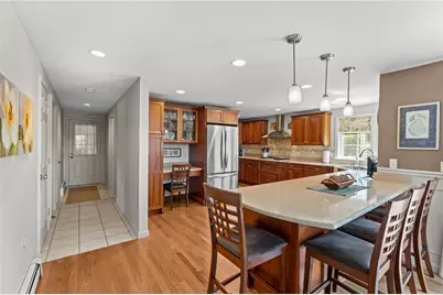 14 Wolcott Avenue, Middletown, RI 02842 - Photo 12